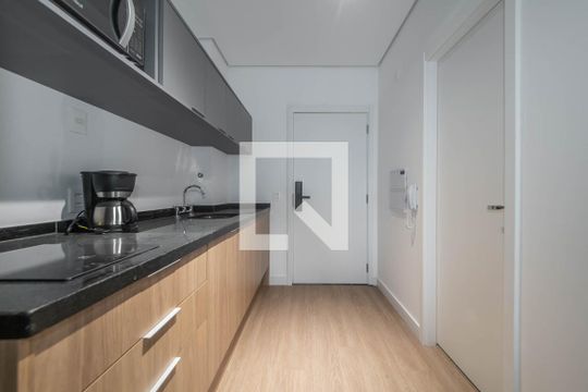 Cozinha de kitnet/studio para alugar com 1 quarto, 32m² em Jardim das Acacias, São Paulo