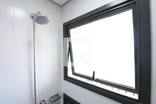 Banheiro de kitnet/studio à venda com 1 quarto, 27m² em Perdizes, São Paulo