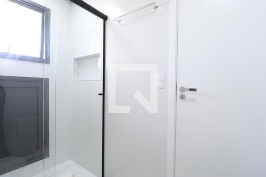 Banheiro de kitnet/studio à venda com 1 quarto, 27m² em Perdizes, São Paulo