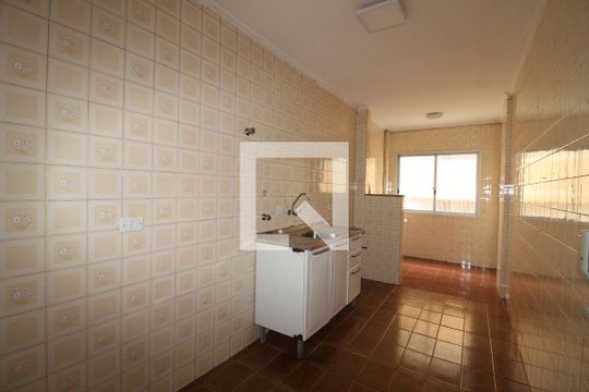 Cozinha de apartamento para alugar com 2 quartos, 60m² em Jardim Ester, São Paulo