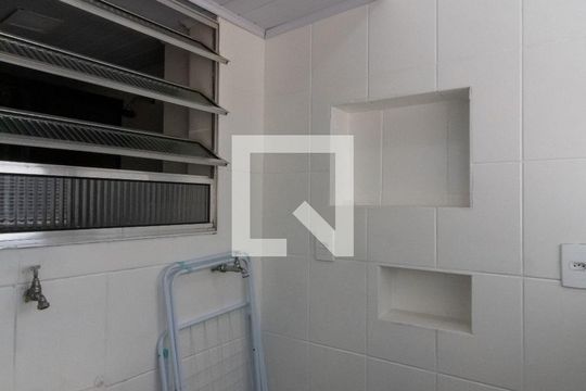 Area de Serviço de apartamento para alugar com 2 quartos, 60m² em Parque Cecap, Guarulhos