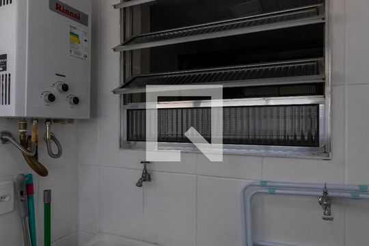 Area de Serviço de apartamento para alugar com 2 quartos, 60m² em Parque Cecap, Guarulhos