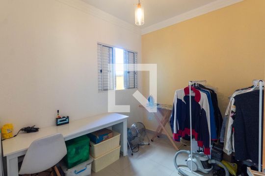 Quarto 2 de casa de condomínio à venda com 2 quartos, 54m² em Vila Nhocuné, São Paulo