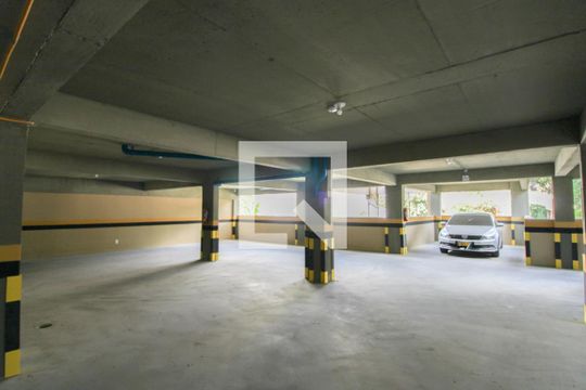 Garagem de apartamento para alugar com 2 quartos, 61m² em Paquetá, Belo Horizonte