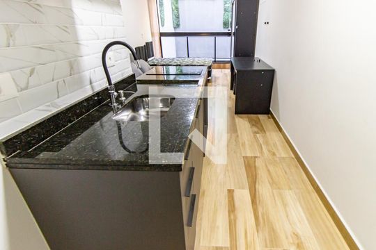Studio de kitnet/studio para alugar com 1 quarto, 27m² em Vila Invernada, São Paulo