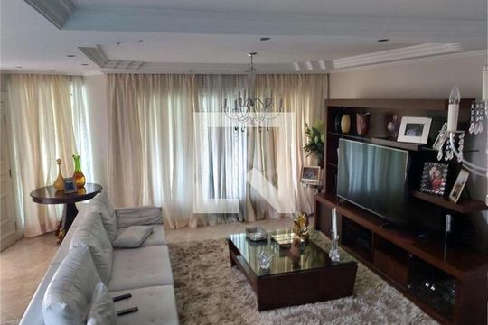 Casa à venda com 4 quartos, 355m² em Jardim Japao, São Paulo