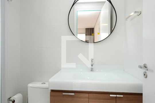 Banheiro de apartamento para alugar com 1 quarto, 31m² em Socorro, São Paulo