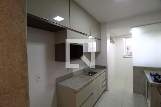 Cozinha de apartamento para alugar com 3 quartos, 85m² em Santa Mônica, Uberlândia