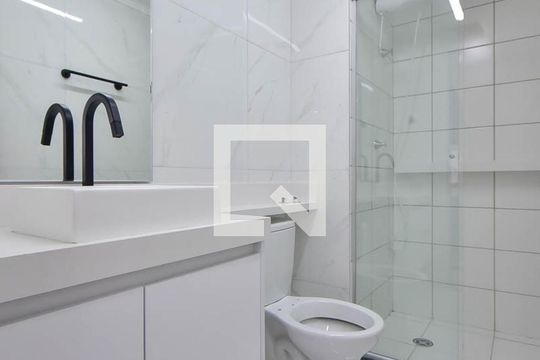Banheiro de apartamento à venda com 2 quartos, 36m² em Vila Andrade, São Paulo
