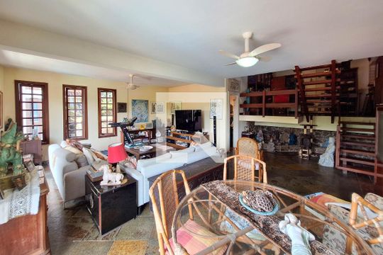 Sala 1 de casa de condomínio à venda com 4 quartos, 227m² em Itaipu, Niterói