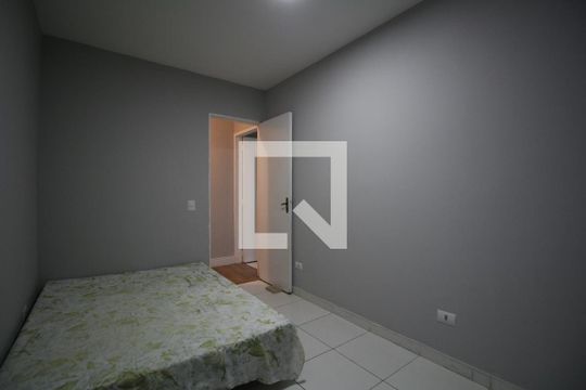 Suite 1 de casa para alugar com 2 quartos, 80m² em Jardim Iracema, Taboão da Serra
