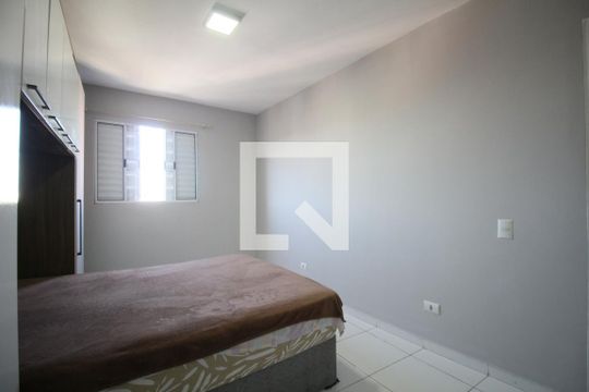 Suite 2 de casa para alugar com 2 quartos, 80m² em Jardim Iracema, Taboão da Serra