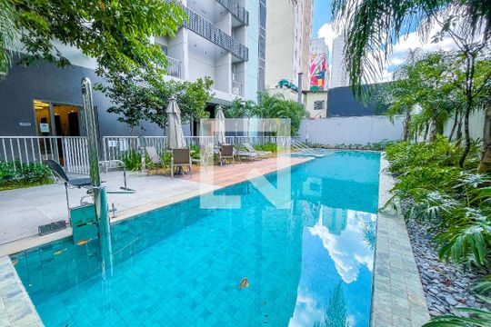 Área comum - Piscina de kitnet/studio à venda com 1 quarto, 37m² em Pinheiros, São Paulo