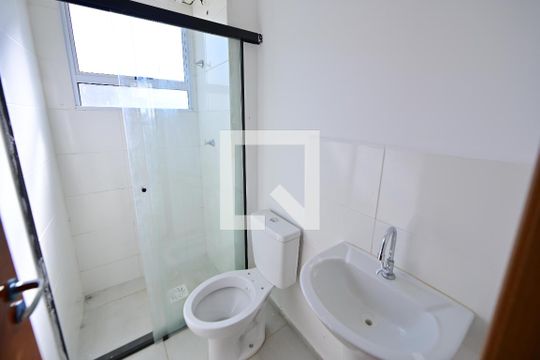 Banheiro de apartamento para alugar com 2 quartos, 43m² em Setor Gentil Meireles, Goiânia