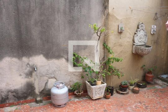 Quintal de casa à venda com 2 quartos, 179m² em Santo Antônio, São Caetano do Sul