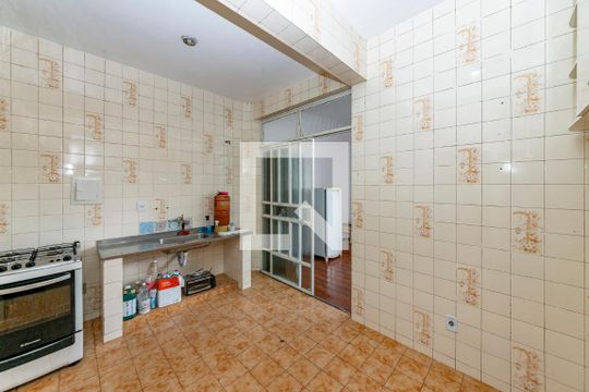 Cozinha de apartamento à venda com 3 quartos, 107m² em Centro, Belo Horizonte