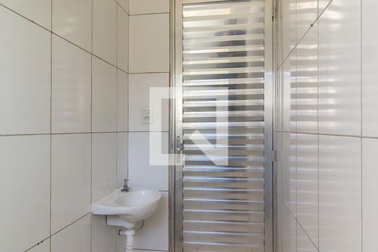Banheiro de kitnet/studio para alugar com 1 quarto, 35m² em Jardim Matarazzo, São Paulo