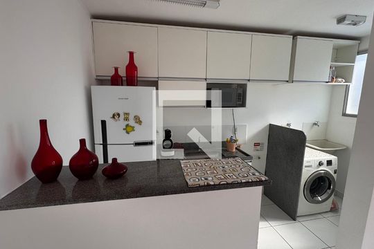 Cozinha de apartamento à venda com 2 quartos, 45m² em Loteamento Parque São Martinho, Campinas