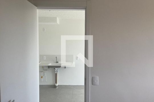 Suíte de apartamento à venda com 1 quarto, 27m² em Parque Industrial Tomas Edson, São Paulo