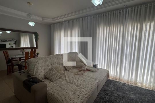 Sala de casa à venda com 4 quartos, 220m² em Parque Jambeiro, Campinas
