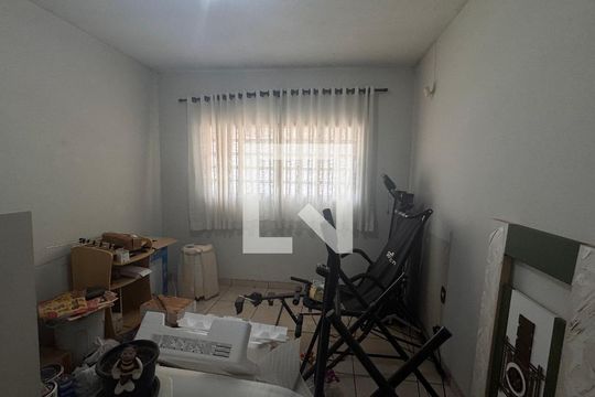 Quarto 1 de casa à venda com 4 quartos, 220m² em Parque Jambeiro, Campinas