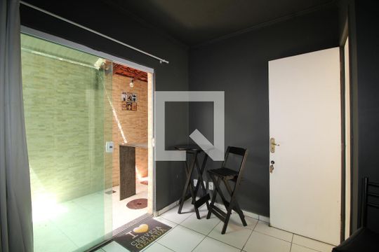 Quarto de Serviço de casa de condomínio para alugar com 2 quartos, 120m² em Taquara, Rio de Janeiro