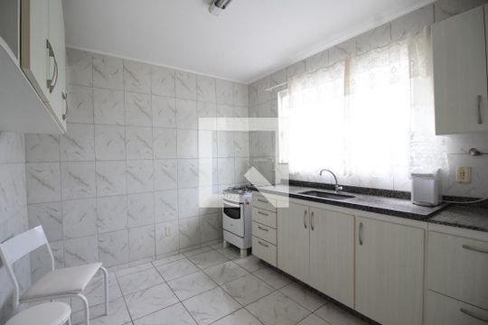 Cozinha de casa de condomínio para alugar com 2 quartos, 120m² em Taquara, Rio de Janeiro