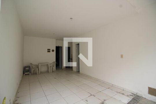 Garagem de casa de condomínio para alugar com 2 quartos, 120m² em Taquara, Rio de Janeiro