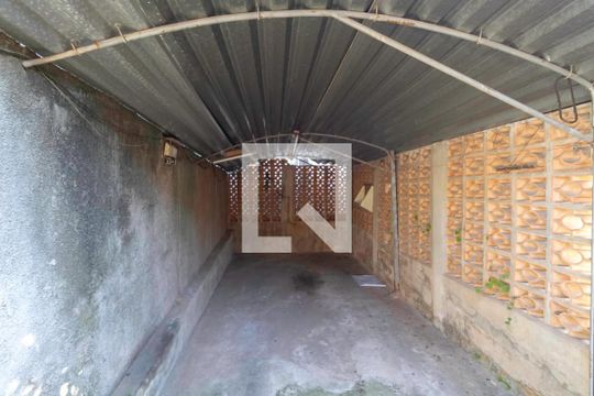 Garagem de casa à venda com 3 quartos, 236m² em Alípio de Melo, Belo Horizonte