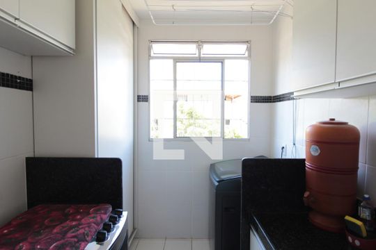 Cozinha e Área de Serviço de apartamento para alugar com 2 quartos, 55m² em Parque São Pedro, Belo Horizonte