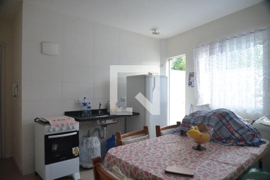 Sala/Cozinha de apartamento à venda com 2 quartos, 42m² em Vila Floresta, Santo André
