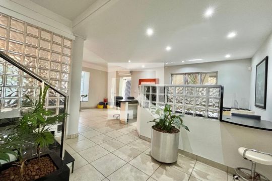 Sala de casa para alugar com 4 quartos, 280m² em Indianópolis, São Paulo