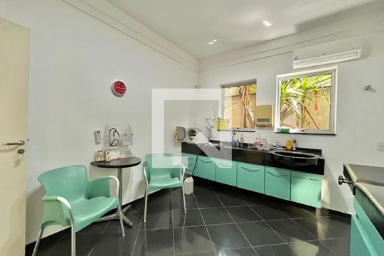 Quarto 3 de casa para alugar com 4 quartos, 280m² em Indianópolis, São Paulo