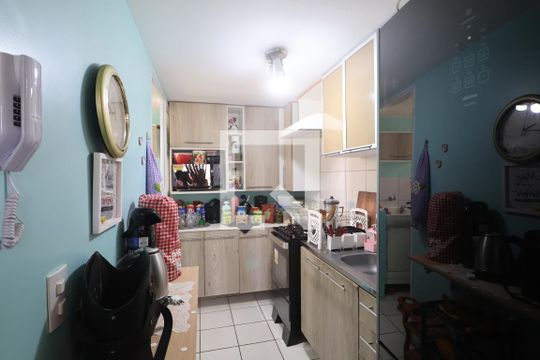 Cozinha de apartamento à venda com 2 quartos, 48m² em Mato Grande, Canoas