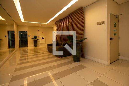 Hall de apartamento para alugar com 1 quarto, 42m² em Campo Belo, São Paulo