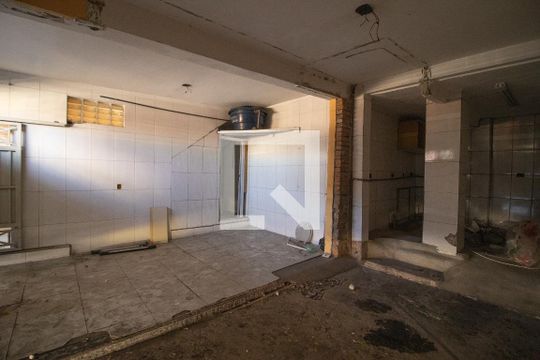 Garagem de casa à venda com 3 quartos, 400m² em Vila Maria Alta, São Paulo