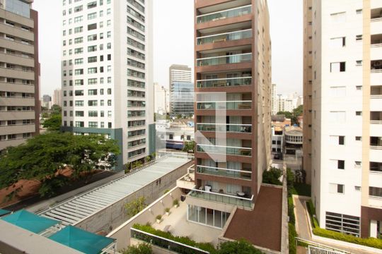 Vista Suíte de apartamento para alugar com 1 quarto, 72m² em Vila Nova Conceição, São Paulo