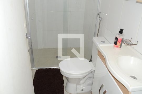 Banheiro de apartamento à venda com 2 quartos, 50m² em Serra, Belo Horizonte