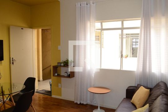 Sala de apartamento à venda com 2 quartos, 50m² em Serra, Belo Horizonte