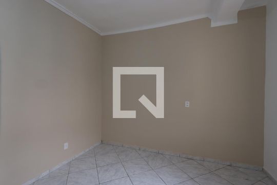 Quarto de casa para alugar com 1 quarto, 70m² em Vila Tolstoi, São Paulo