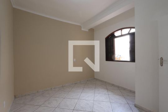 Quarto de casa para alugar com 1 quarto, 70m² em Vila Tolstoi, São Paulo