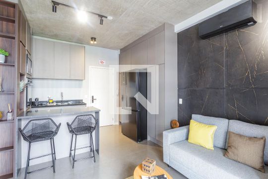 Sala de kitnet/studio para alugar com 1 quarto, 44m² em Vila Olímpia, São Paulo