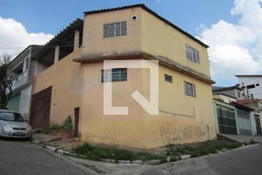 Casa à venda com 3 quartos, 120m² em Limoeiro, São Paulo
