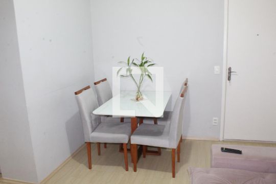 Sala de apartamento para alugar com 2 quartos, 50m² em Bairro Jardim Nossa Senhora das Graças, Cotia