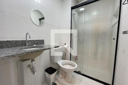 Banheiro de kitnet/studio à venda com 1 quarto, 25m² em Butantã, São Paulo