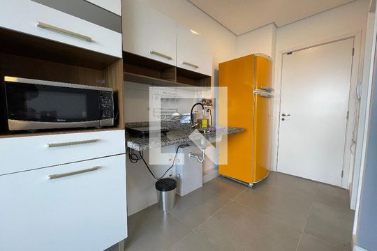 Cozinha de kitnet/studio à venda com 1 quarto, 25m² em Butantã, São Paulo