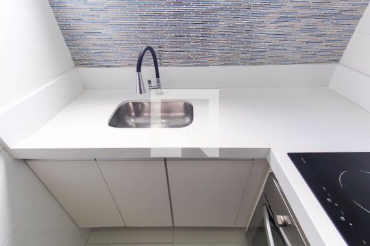Cozinha de apartamento para alugar com 2 quartos, 48m² em Brás, São Paulo