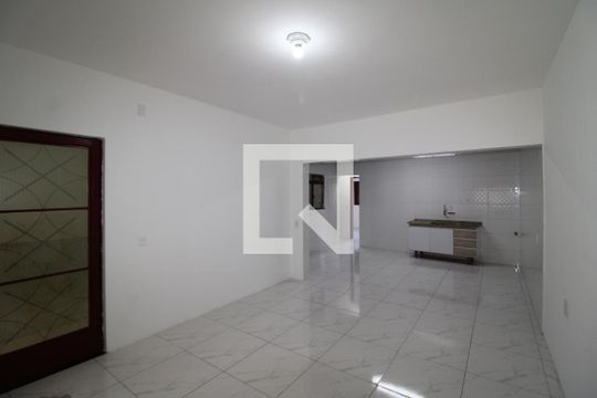 Sala / Cozinha de casa para alugar com 2 quartos, 238m² em Santa Ines, São Paulo