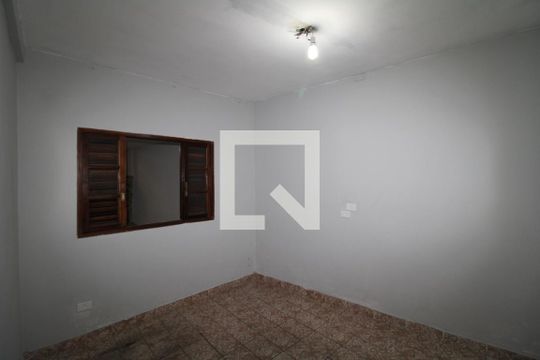Casa 2 - Quarto de casa para alugar com 2 quartos, 238m² em Santa Ines, São Paulo