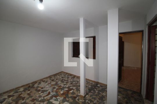 Casa 2 - Sala de casa para alugar com 2 quartos, 238m² em Santa Ines, São Paulo